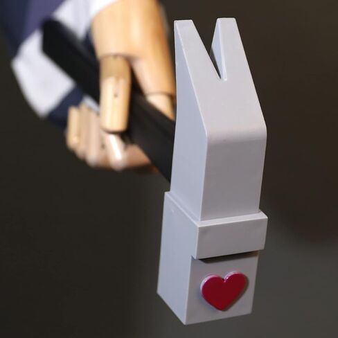 سلاح كوجيساكي نوبارا من جوجوتسو كايسن، مطرقة من الراتنج مع مسمار صغير، فزاعة نوبارا، دعائم تنكرية بلون رمادي in Kuwait