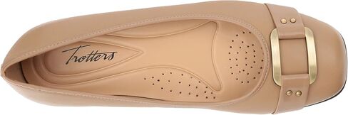 Trotters Women's Sizzle Flat in Saudi Arabia