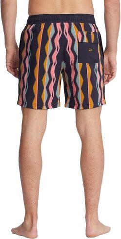 شورت سباحة قصير مرن قياسي للرجال من Billabong قابل للتمدد في أيام الأحد لايباك، درزة خارجية 43.18 سم in Saudi Arabia