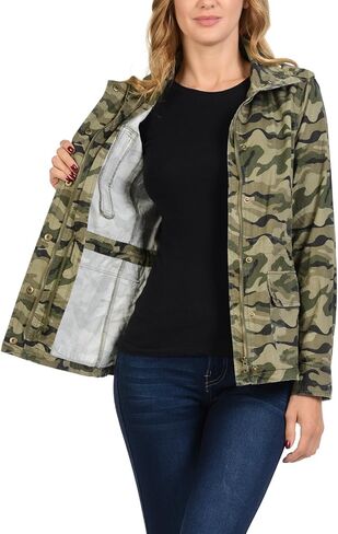 سترة نسائية مموهة عسكرية من مجموعة Auliné برباط من Anorak in Kuwait