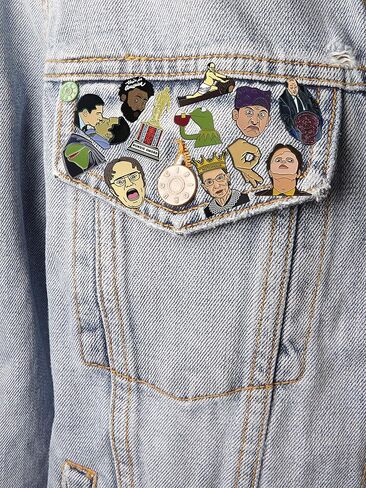 قناع دوايت سكروت من شركة بالانسيد كو. دبوس رين ويلسون in Kuwait