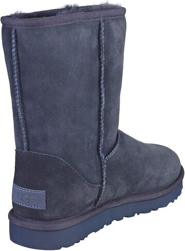 حذاء شتوي ماكاي للنساء من UGG in Saudi Arabia