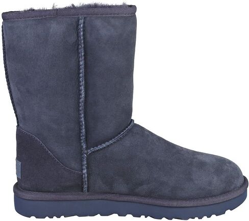 حذاء شتوي ماكاي للنساء من UGG in Saudi Arabia