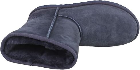 حذاء شتوي ماكاي للنساء من UGG in Saudi Arabia