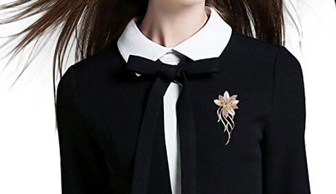 بروش نسائي أنيق مزين بالزهور والزفاف من Daisy Jewelry عليه باقة من الخرز المقلّد والعين, ان ايه, ان ايه in Kuwait