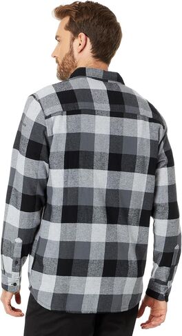 الفانيلا الأم من Quiksilver للرجال in Saudi Arabia