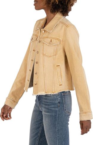 KUT from the Kloth Julia Jacket in Saudi Arabia