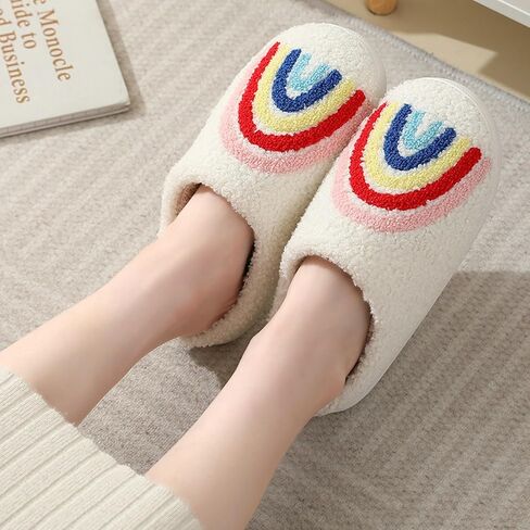 Women Slippers Cute Pattern Strawberry Slippers Warm Soft Bedroom Shoes Fuzzy Closed Toe Sandals Non Slip House Bedroom Slippers in Saudi Arabia