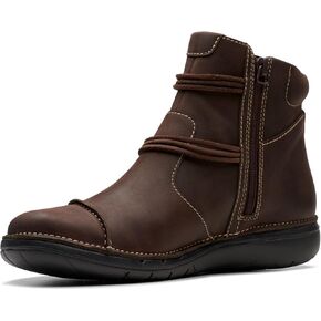 Clarks Women's Un Loop Up Ankle Boot in Kuwait