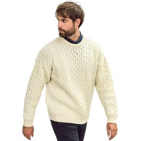 سترة Aran Woolen Mills Inisheer التقليدية Aran للرجال، سترة صياد أيرلندي، 100% صوف ميرينو ناعم، صنع في أيرلندا