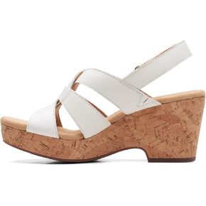 Clarks Women's Giselle Beach Sandals in Kuwait