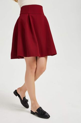 تنورة قصيرة مطوية للسيدات من Tronjori على شكل حرف A من الخلف مرنة in Kuwait