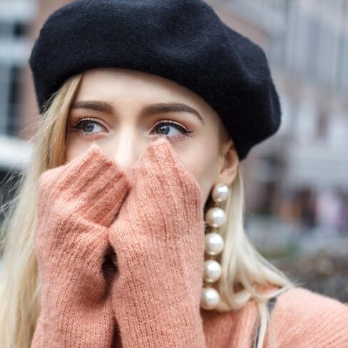 Yanmucy قبعات بيريه فرنسية كلاسيكية قبعات بيريه للنساء بلون سادة قبعات بيريه فرنسية كلاسيكية قبعة شتوية دافئة للنساء والرجال in Kuwait