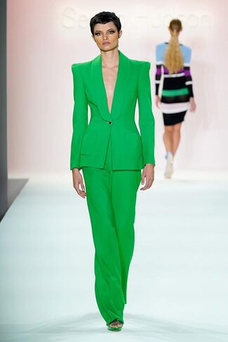 سيرجيو هدسون شو طوق السترة in Kuwait