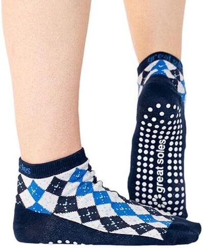 جورب رائع من Great Soles Grippy Crew - جوارب غير قابلة للانزلاق لليوجا والبيلاتيس وباري والتمرين وكل يوم in Saudi Arabia