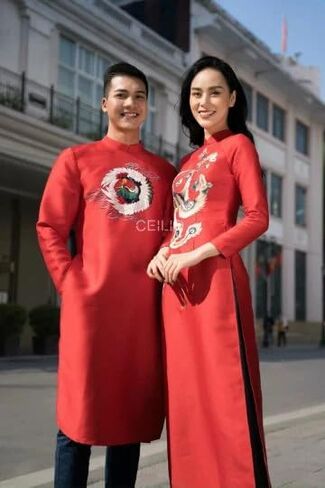 مجموعة CuteSass Family التطريز الأحمر Ao Dai | فستان طويل فيتنامي حديث وتقليدي مصنوع مسبقًا | السنة القمرية الجديدة in Kuwait