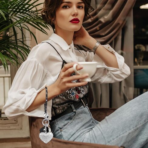 مجموعة سلسلة مفاتيح كريستال، سلسلة مفاتيح على شكل قلب من حجر الراين مع شرابة، سلسلة مفاتيح سيارة بلينغ للنساء، سلسلة مفاتيح in Kuwait