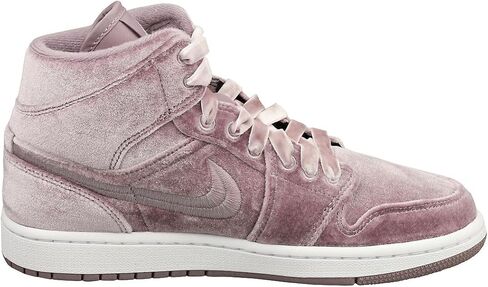Nike womens Sneaker in Saudi Arabia