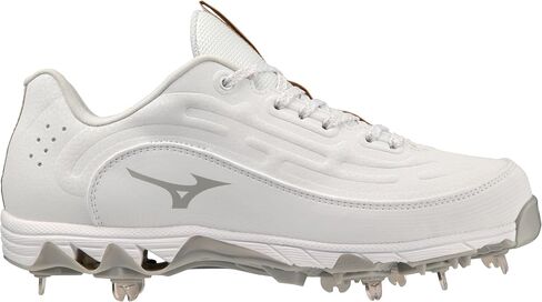 Mizuno Women's 9-Spike Swift 8 Low Metal Softball Cleat in Saudi Arabia