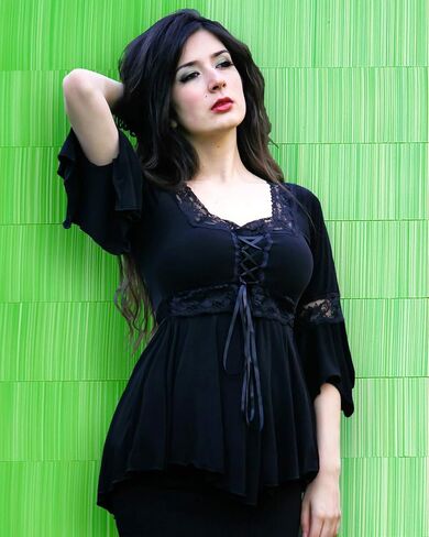 Dare to Wear Renaissance Corset Top: Victorian Gothic Boho Women's Peasant Festival Fair Cosplay Lace Blouse in Kuwait