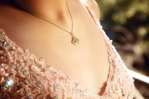 قلادة أو حلق من الفضة الإسترلينية من Cherished Moments كهدية Quinceanera، هدية للفتيات الحلوات 15 مع 15 قطعة تشيكوسلوفاكيا متلألئة in Saudi Arabia