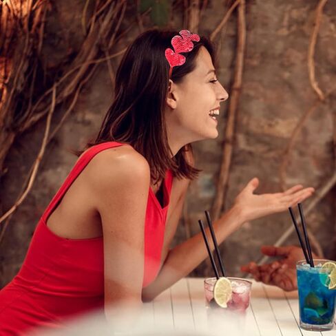 شريط راس لامع على شكل قلب لعيد الحب مزين بالترتر الاحمر لعيد الحب اكسسوارات شعر للبنات والنساء لحفلات اعياد الميلاد ورأس السنة الجديدة وحفلات الزفاف in Kuwait