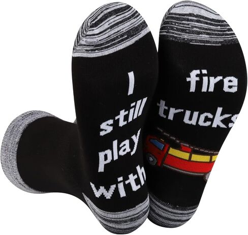 جوارب رجال الإطفاء المضحكة من BLUPARK هدية لقسم الإطفاء ما زلت ألعب مع شاحنات الإطفاء زوج واحد من الجوارب هدية رجل الإطفاء in Kuwait