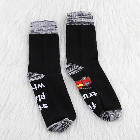 جوارب رجال الإطفاء المضحكة من BLUPARK هدية لقسم الإطفاء ما زلت ألعب مع شاحنات الإطفاء زوج واحد من الجوارب هدية رجل الإطفاء in Kuwait