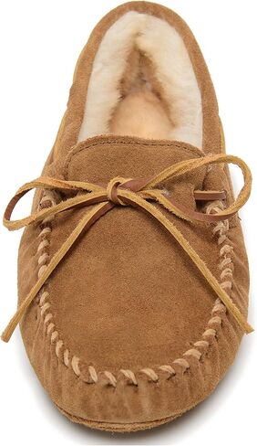 Minnetonka Womens Sheepskin Soft Moc in Saudi Arabia