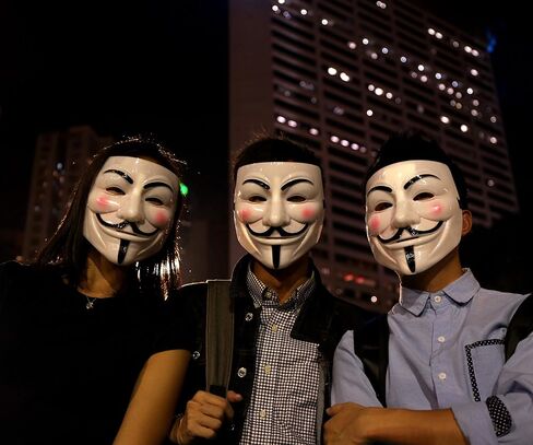 قناع هالوين من الراتنج لشخصية انونيموس جاي فوكس من او ام تي ام في فور فينديتا in Kuwait