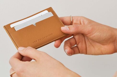 von Holzhausen The Credit Card Holder in Kuwait