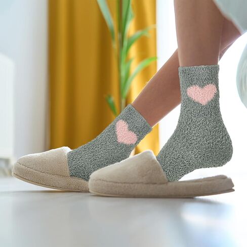 جوارب KONY النسائية الدافئة غير القابلة للانزلاق، نمط قلب سميك دافئ وناعم ومريح للشتاء للمستشفى in Kuwait