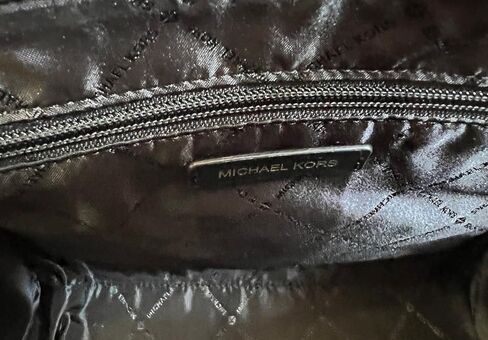 Michael Kors Avril Large Top Zip Slouch Satchel Crossbody Black Leather in Kuwait
