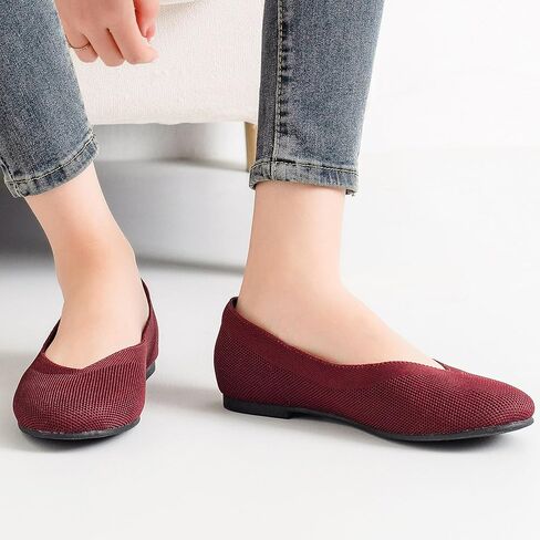 حذاء مسطح نسائي واسع العرض من Ataiwee - حذاء باليه مسطح واسع من الجلد السويدي مستدير ناعم ومضاد للانزلاق وجيد التهوية. in Kuwait