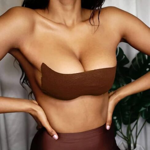 شريط EMOET وزوجين من غطاء الحلمة السيليكون القابل لإعادة الاستخدام، شريط حمالة صدر بدون حمالات، شريط Boobytape لرفع الثدي قابل للتنفس للشريط الرياضي، شريط رفع حمالة الصدر اللاصق بدون ظهر وفطائر الثدي باللون البني in Kuwait