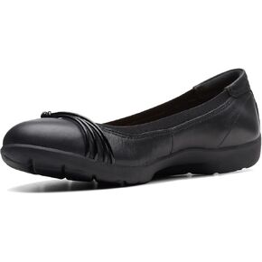 Clarks Women's Meadow Rae in Kuwait