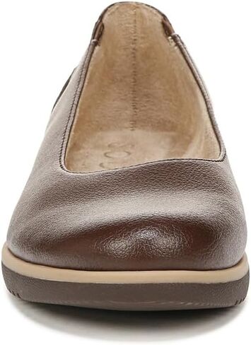 حذاء باليه نسائي مسطح ومريح ومبطن وسهل الارتداء من SOUL Naturalizer in Kuwait