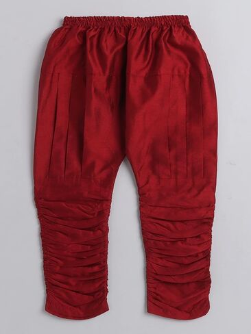 مجموعة AHHAAAAA للأطفال الهندية العرقية المطرزة بالشرواني والمؤخرات مع مجموعة دوباتا التقليدية للأولاد in Kuwait