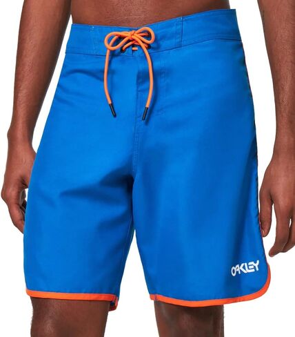 Oakley Men's Standard Solid Crest 19 Boardshort in Saudi Arabia