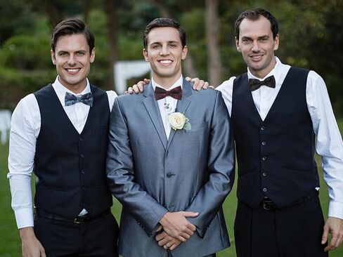 Luckyvestir Bow Ties for Men, Pre-Tied Adjustable Black Bow Tie for Men Boys Wedding Party Gifts in Kuwait