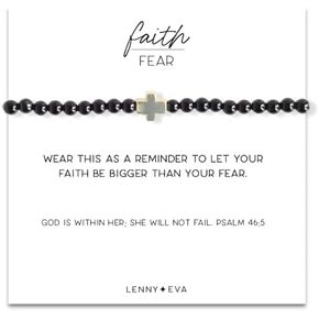 أساور Lenny & Eva Faith Over Fear Cross القابلة للتمدد للنساء مجوهرات ملهمة مع رسالة على البطاقة