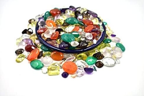 مجموعة احجار كريمة مختلطة سائبة اكثر من 250 قيراط للبيع بالجملة. احجار كريمة طبيعية شبه ثمينة. احجار كريمة سائبة من شنايا، مزيج من الاحجار الكريمة in Kuwait