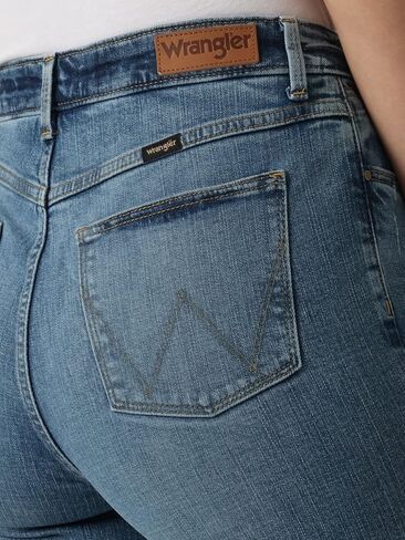 Wrangler Women's High-Rise Rodeo Straight Leg Crop Jean in Kuwait