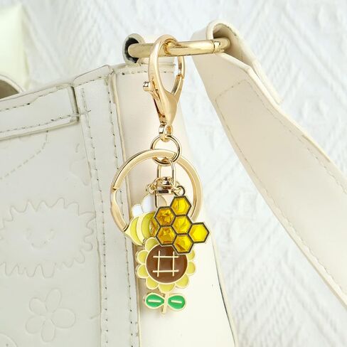 ZYLLGLOW Cute Keychain Aesthetic Keychain Accessories Kawaii Key Ring for Women,Keychain For Girl Charm for Airpod,Backpack in Kuwait