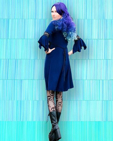 Dare to Wear Renaissance Corset Dress: Timeless Victorian Gothic Witchy Women's Gown for Everyday Halloween Cosplay Festivals in Saudi Arabia