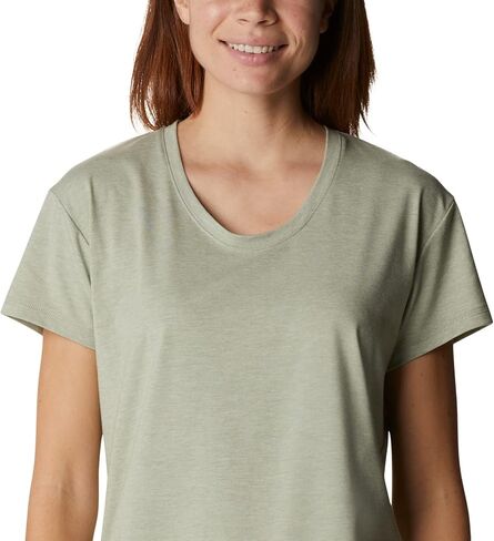 Columbia Women's Sun Trek Ss Tee in Saudi Arabia