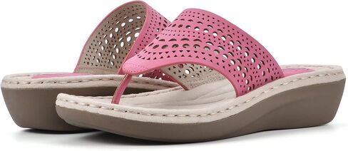 CLIFFS BY WHITE MOUNTAIN Women's Compact Wedge Sandal in Kuwait
