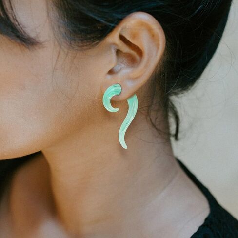 YOFANST 2pcs Multicolor 8G-00G Glass Teardrop Spiral Ear Gauges Twist Hanger Stretchers Piercing Jewelry in Kuwait