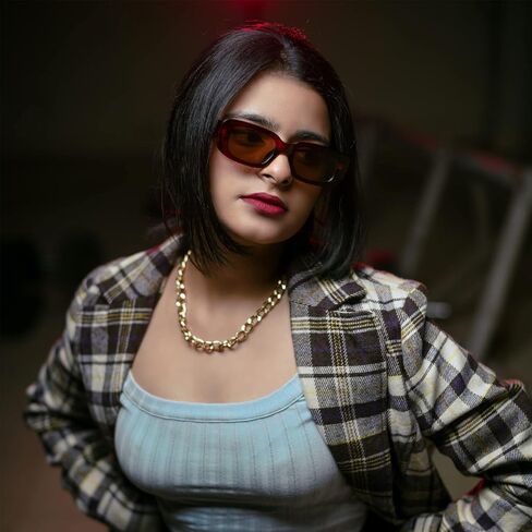 نظارات شمسية مستطيلة من MIDEJACY للنساء والرجال، نظارة شمسية عصرية بإطار مربع ضيق طراز 90s Y2K، رائعة in Saudi Arabia
