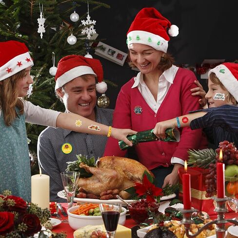 سترة Yizeda القبيحة لحفلات عيد الميلاد، مجموعة لوازم حفلات عيد الميلاد القبيحة تتضمن 10 أساور، 10 سلسلة مفاتيح، 10 دبابيس أزرار، 50 ملصقًا لديكورات حفلات عيد الميلاد القبيحة in Kuwait